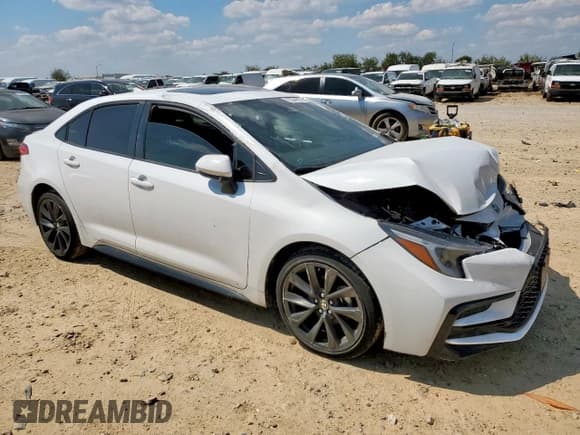✅ 2023 Toyota Corolla Hybrid LE • VIN: JTDBCMFE2PJ009085 • Lot: 70334505. Wystawiony na Copart z przebiegiem Nie podano. Bezpłatny archiwum sprzedaży aukcyjnych z USA i szczegółowy raport historii pojazdu na DreamBid. Zdjęcie 4.