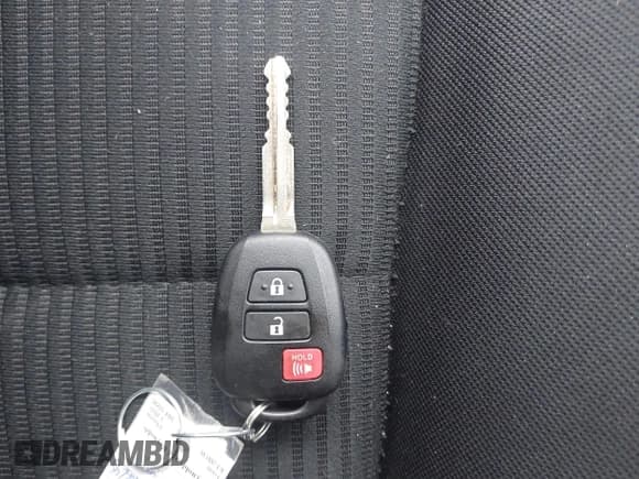 ✅ 2015 Toyota RAV4 LE • VIN: 2T3BFREV9FW402295 • Lot: 42167730. Listed on IAAI with 112,398 mi. Free auction sales archive from the USA and detailed vehicle history report at DreamBid. Image 11.