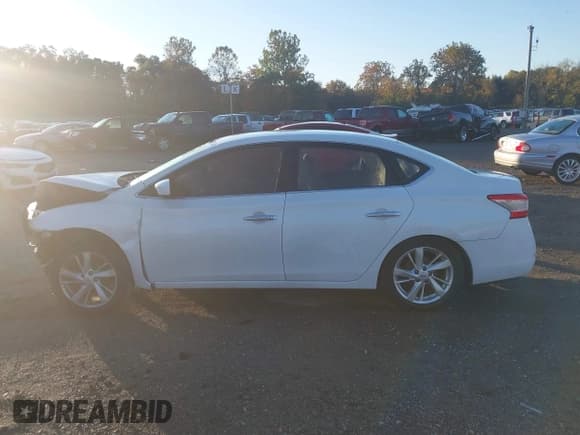 ✅ 2013 Nissan Sentra SR • VIN: 3N1AB7AP5DL679648 • Lot: 43495290. Wystawiony na IAAI z przebiegiem 164 175 mil. Bezpłatny archiwum sprzedaży aukcyjnych z USA i szczegółowy raport historii pojazdu na DreamBid. Zdjęcie 14.