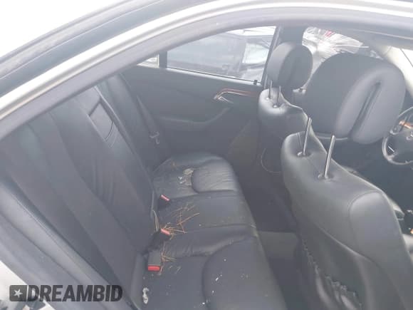 ✅ 2006 Mercedes-Benz S 350 • VIN: WDBNF67J56A477191 • Lot: 42496563. Wystawiony na IAAI z przebiegiem 193 897 mil. Bezpłatny archiwum sprzedaży aukcyjnych z USA i szczegółowy raport historii pojazdu na DreamBid. Zdjęcie 8.