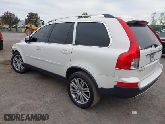 ✅ 2010 Volvo XC90 • VIN: YV4852CT7A1541769 • Lot: 43260282. Listed on IAAI with 138,344 mi. Free auction sales archive from the USA and detailed vehicle history report at DreamBid. Image 3.