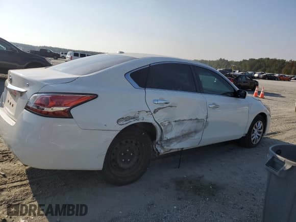 ✅ 2015 Nissan Altima 2.5 • VIN: 1N4AL3AP1FC459799 • Лот: 81291975. Опубликован ранее на Copart с пробегом 130 735 миль. Бесплатный доступ к архиву аукционных продаж из США и подробный отчёт об истории автомобиля на DreamBid. Изображение 3.