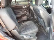 ✅ 2020 Ford Explorer XLT • VIN: 1FMSK7DH7LGA52759 • Lot: 45513235. Wystawiony na Copart z przebiegiem 80 602 mil. Bezpłatny archiwum sprzedaży aukcyjnych z USA i szczegółowy raport historii pojazdu na DreamBid. Zdjęcie 11.