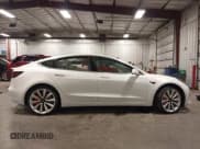 ✅ 2018 Tesla Model 3 Long Range Battery • VIN: 5YJ3E1EB2JF081729 • Lot: 43617411. Wystawiony na IAAI z przebiegiem 58 944 mil. Bezpłatny archiwum sprzedaży aukcyjnych z USA i szczegółowy raport historii pojazdu na DreamBid. Zdjęcie 14.