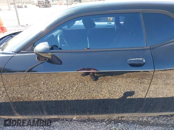 2013 Dodge Challenger SXT z VIN 2C3CDYAG2DH596472, wystawiony jako IAAI lot #43552887 z przebiegiem 222 700 mil mil oraz . Historia ofert i sprzedaży dostępna na DreamBid. Obrazek 14.