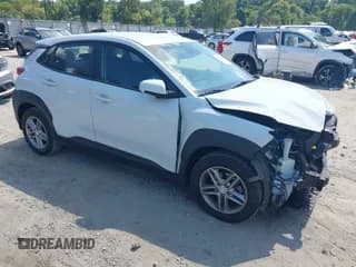 ✅ 2020 Hyundai Kona SE • VIN: KM8K12AA8LU451663 • Лот: 43138136. Опубликован ранее на IAAI с пробегом 42 194 миль. Бесплатный доступ к архиву аукционных продаж из США и подробный отчёт об истории автомобиля на DreamBid. Изображение 1.