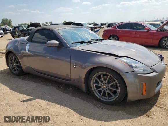✅ 2004 Nissan 350Z Touring • VIN: JN1AZ36A74T013329 • Lot: 68836465. Wystawiony na Copart z przebiegiem 184 894 mil. Bezpłatny archiwum sprzedaży aukcyjnych z USA i szczegółowy raport historii pojazdu na DreamBid. Zdjęcie 4.