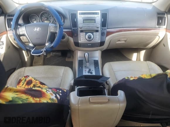 ✅ 2008 Hyundai Veracruz GLS • VIN: KM8NU13C68U032764 • Lot: 53005465. Listed on Copart with 143,750 mi. Free auction sales archive from the USA and detailed vehicle history report at DreamBid. Image 8.