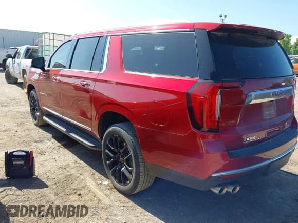 ✅ 2023 GMC Yukon XL Denali • VIN: 1GKS2JKL8PR483344 • Lot: 42695031. Listed on IAAI with 33,727 mi. Free auction sales archive from the USA and detailed vehicle history report at DreamBid. Image 3.