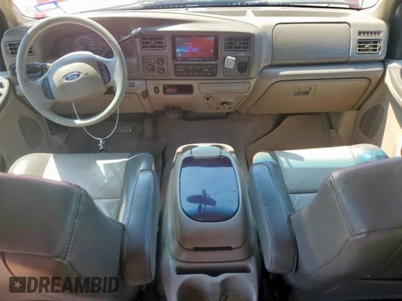 ✅ 2004 Ford Excursion Eddie Bauer • VIN: 1FMSU45P24ED18247 • Лот: 68831505. Опубликован ранее на Copart с пробегом 215 557 миль. Бесплатный доступ к архиву аукционных продаж из США и подробный отчёт об истории автомобиля на DreamBid. Изображение 8.