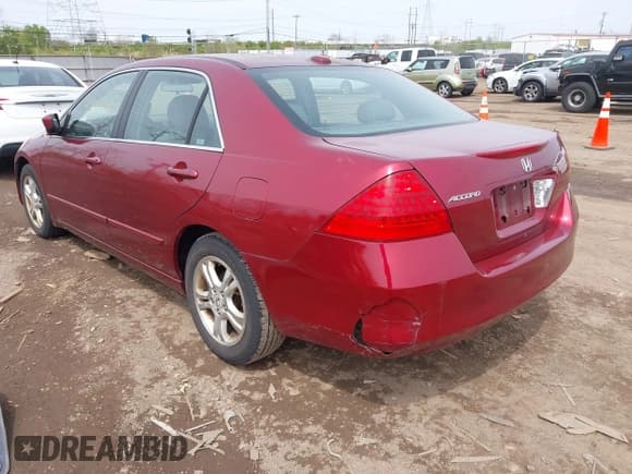 ✅ 2006 Honda Accord EX-L • VIN: 1HGCM56826A041570 • Lot: 42045251. Listed on IAAI with 271,972 mi. Free auction sales archive from the USA and detailed vehicle history report at DreamBid. Image 3.