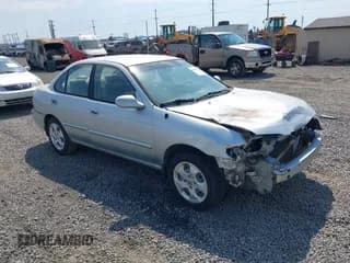 ✅ 2004 Nissan Sentra • VIN: 3N1CB51DX4L890122 • Lot: 43090552. Listed on IAAI with 227,972 mi. Free auction sales archive from the USA and detailed vehicle history report at DreamBid. Image 1.