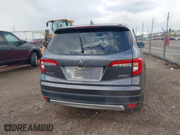 ✅ 2019 Honda Pilot EX-L • VIN: 5FNYF6H59KB022751 • Lot: 43499822. Listed on IAAI with 100,180 mi. Free auction sales archive from the USA and detailed vehicle history report at DreamBid. Image 16.