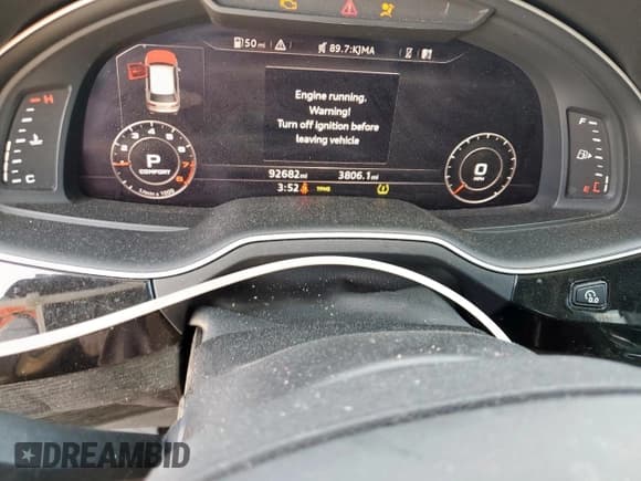 ✅ 2017 Audi Q7 Premium Plus • VIN: WA1LHAF7XHD039080 • Lot: 71279715. Wystawiony na Copart z przebiegiem 92 682 mil. Bezpłatny archiwum sprzedaży aukcyjnych z USA i szczegółowy raport historii pojazdu na DreamBid. Zdjęcie 9.