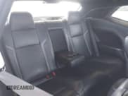 ✅ 2015 Dodge Challenger SXT Plus • VIN: 2C3CDZBGXFH700231 • Lot: 43407846. Wystawiony na IAAI z przebiegiem 129 305 mil. Bezpłatny archiwum sprzedaży aukcyjnych z USA i szczegółowy raport historii pojazdu na DreamBid. Zdjęcie 8.