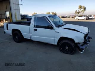 ✅ 1990 Mitsubishi Mighty Max • VIN: JA7FL24W2LP028418 • Lot: 83680804. Wystawiony na Copart z przebiegiem 331 687 mil. Bezpłatny archiwum sprzedaży aukcyjnych z USA i szczegółowy raport historii pojazdu na DreamBid. Zdjęcie 4.