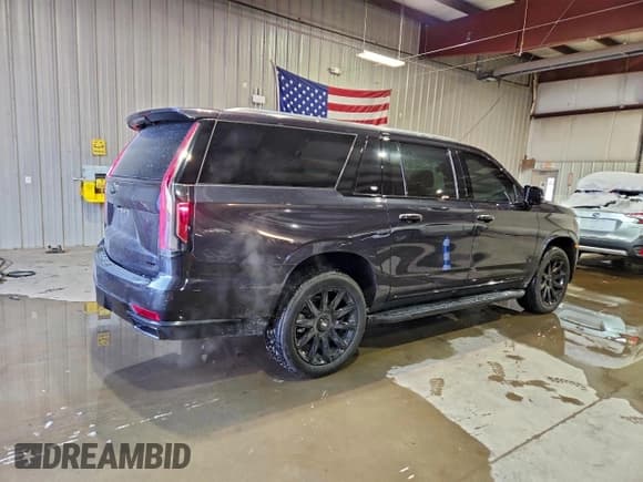 ✅ 2022 Cadillac Escalade ESV Premium Luxury • VIN: 1GYS4KKL7NR317772 • Лот: 96146865. Опубликован ранее на Copart с пробегом 31 653 миль. Бесплатный доступ к архиву аукционных продаж из США и подробный отчёт об истории автомобиля на DreamBid. Изображение 3.