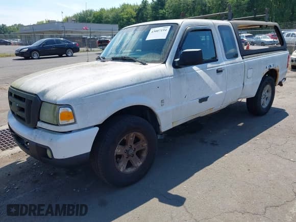 ✅ 2006 Ford Ranger XLT • VIN: 1FTZR45E16PA14885 • Lot: 43007194. Wystawiony na IAAI z przebiegiem 198 861 mil. Bezpłatny archiwum sprzedaży aukcyjnych z USA i szczegółowy raport historii pojazdu na DreamBid. Zdjęcie 2.