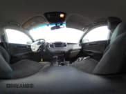 ✅ 2018 Kia Sorento LX • VIN: 5XYPG4A31JG429976 • Lot: 43719969. Wystawiony na IAAI z przebiegiem 76 130 mil. Bezpłatny archiwum sprzedaży aukcyjnych z USA i szczegółowy raport historii pojazdu na DreamBid. Zdjęcie 18.