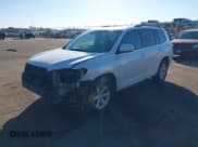 ✅ 2010 Toyota Highlander SE • VIN: 5TDJK3EH3AS033460 • Lot: 43535109. Listed on IAAI with 180,780 mi. Free auction sales archive from the USA and detailed vehicle history report at DreamBid. Image 18.