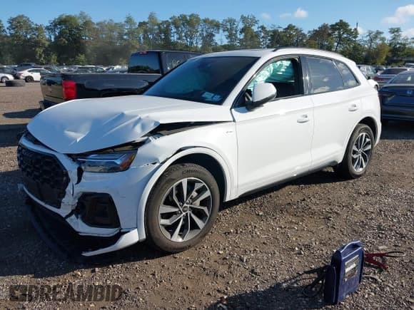 ✅ 2024 Audi Q5 S line Premium • VIN: WA1GAAFY3R2122345 • Лот: 43340184. Опубликован ранее на IAAI с пробегом 12 806 миль. Бесплатный доступ к архиву аукционных продаж из США и подробный отчёт об истории автомобиля на DreamBid. Изображение 17.