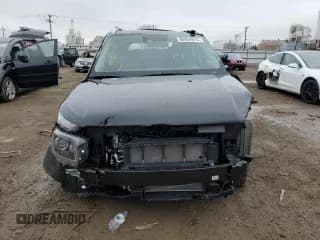 ✅ 2024 Hyundai Venue SEL • VIN: KMHRC8A38RU336826 • Lot: 80954914. Listed on Copart with 2,687 mi. Free auction sales archive from the USA and detailed vehicle history report at DreamBid. Image 5.