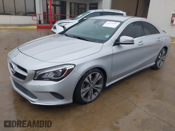 ✅ 2019 Mercedes-Benz CLA 250 • VIN: WDDSJ4EB5KN740274 • Лот: 43871829. Опубликован ранее на IAAI с пробегом 79 722 миль. Бесплатный доступ к архиву аукционных продаж из США и подробный отчёт об истории автомобиля на DreamBid. Изображение 2.