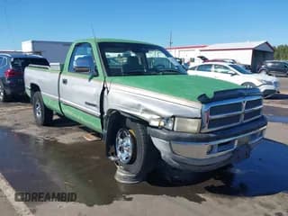 ✅ 1996 Dodge 1500 • VIN: 1B7HC16ZXTS550045 • Lot: 43444215. Wystawiony na IAAI z przebiegiem 174 430 mil. Bezpłatny archiwum sprzedaży aukcyjnych z USA i szczegółowy raport historii pojazdu na DreamBid. Zdjęcie 1.