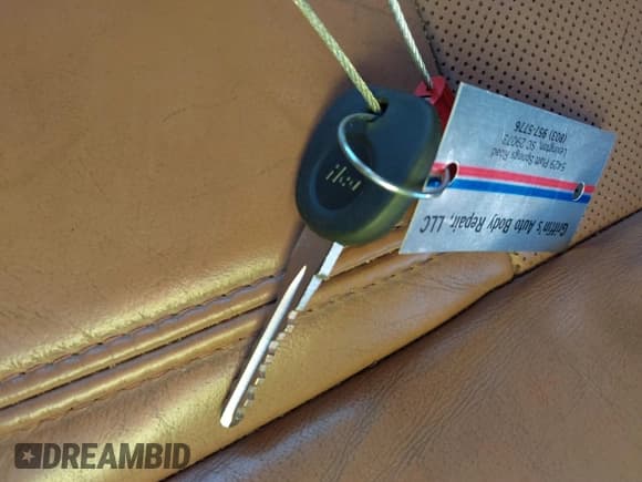 ✅ 2015 Buick Enclave Leather • VIN: 5GAKRBKD1FJ169121 • Lot: 43573296. Wystawiony na IAAI z przebiegiem 200 506 mil. Bezpłatny archiwum sprzedaży aukcyjnych z USA i szczegółowy raport historii pojazdu na DreamBid. Zdjęcie 11.