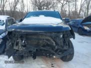 ✅ 2021 Chevrolet Suburban LT • VIN: 1GNSKCKD3MR266318 • Lot: 41333545. Wystawiony na IAAI z przebiegiem 125 032 mil. Bezpłatny archiwum sprzedaży aukcyjnych z USA i szczegółowy raport historii pojazdu na DreamBid. Zdjęcie 12.