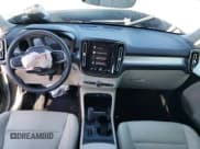 ✅ 2019 Volvo XC40 Momentum • VIN: YV4162XZ0K2004248 • Lot: 67980802. Listed on Copart with 69,296 mi. Free auction sales archive from the USA and detailed vehicle history report at DreamBid. Image 8.