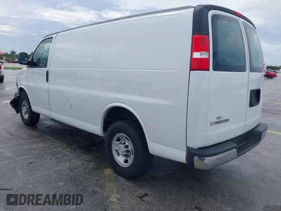 ✅ 2021 Chevrolet Express Cargo • VIN: 1GCWGAFP1M1244868 • Лот: 42964153. Опубликован ранее на IAAI с пробегом 62 764 миль. Бесплатный доступ к архиву аукционных продаж из США и подробный отчёт об истории автомобиля на DreamBid. Изображение 3.