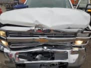 ✅ 2017 Chevrolet Silverado 2500HD Work Truck • VIN: 1GB0CUEG6HZ246969 • Лот: 47826245. Опубликован ранее на Copart с пробегом 132 815 миль. Бесплатный доступ к архиву аукционных продаж из США и подробный отчёт об истории автомобиля на DreamBid. Изображение 11.