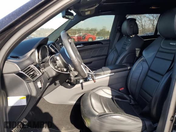 ✅ 2014 Mercedes-Benz M 63 AMG • VIN: 4JGDA7EB3EA335025 • Лот: 42157645. Опубликован ранее на Copart с пробегом 84 338 миль. Бесплатный доступ к архиву аукционных продаж из США и подробный отчёт об истории автомобиля на DreamBid. Изображение 7.