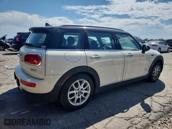 ✅ 2017 MINI Clubman Cooper • VIN: WMWLU1C53H2F27450 • Лот: 70906135. Опубликован ранее на Copart с пробегом 81 923 миль. Бесплатный доступ к архиву аукционных продаж из США и подробный отчёт об истории автомобиля на DreamBid. Изображение 3.
