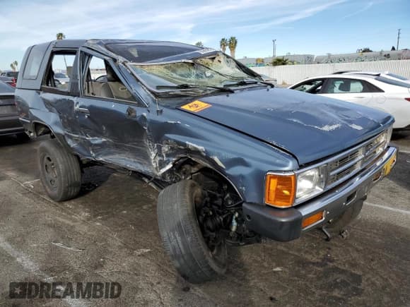 ✅ 1989 Toyota 4Runner • VIN: JT3VN66W1K0037121 • Лот: 89392995. Опубликован ранее на Copart с пробегом 230 827 миль. Бесплатный доступ к архиву аукционных продаж из США и подробный отчёт об истории автомобиля на DreamBid. Изображение 4.