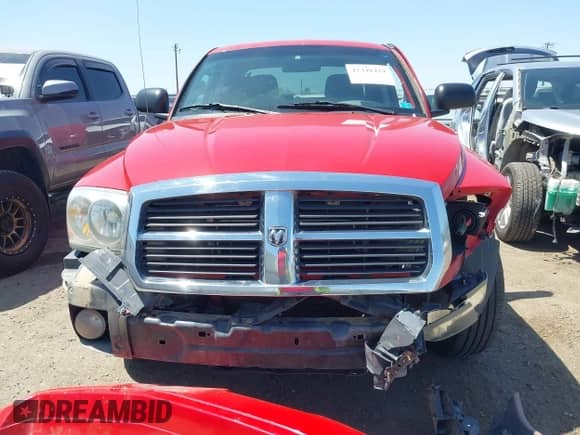 2006 Dodge Dakota SLT with VIN 1D7HE48NX6S588584, listed as a IAAI auction lot 42348429 with 246,965 mi miles and . Bid and sale history available at DreamBid. Image 13.