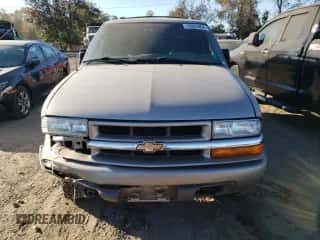 2005 Chevrolet Blazer LS with VIN 1GNCT18X55K110900, listed as a Copart auction lot 76983804 with 59,765 mi miles and Salvage title. Bid and sale history available at DreamBid. Image 5.
