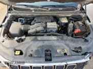 ✅ 2023 Jeep Wagoneer • VIN: 1C4SJUAT2PS518325 • Lot: 81426995. Wystawiony na Copart z przebiegiem 68 894 mil. Bezpłatny archiwum sprzedaży aukcyjnych z USA i szczegółowy raport historii pojazdu na DreamBid. Zdjęcie 12.