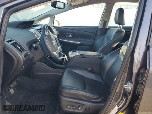 ✅ 2015 Toyota Prius Four • VIN: JTDZN3EU8FJ036141 • Lot: 57913325. Listed on Copart with 191,617 mi. Free auction sales archive from the USA and detailed vehicle history report at DreamBid. Image 7.