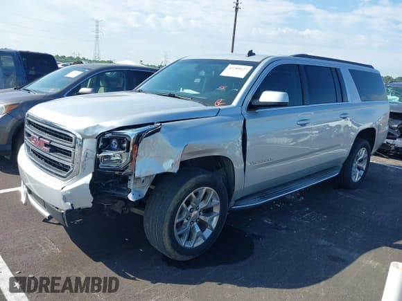 ✅ 2015 GMC Yukon XL SLE • VIN: 1GKS1GKC4FR197995 • Lot: 42289127. Wystawiony na IAAI z przebiegiem 175 744 mil. Bezpłatny archiwum sprzedaży aukcyjnych z USA i szczegółowy raport historii pojazdu na DreamBid. Zdjęcie 17.