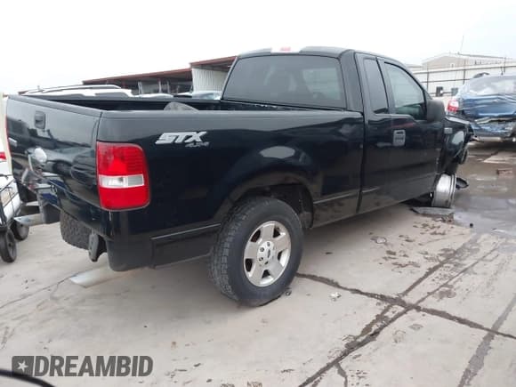 ✅ 2007 Ford F-150 XL • VIN: 1FTRF14W37KC87438 • Lot: 43861014. Wystawiony na IAAI z przebiegiem 125 090 mil. Bezpłatny archiwum sprzedaży aukcyjnych z USA i szczegółowy raport historii pojazdu na DreamBid. Zdjęcie 4.