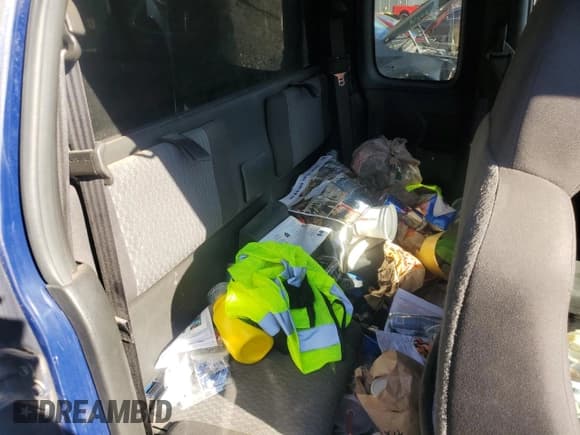 ✅ 2012 GMC Canyon • VIN: 1GTJ6MF95C8155360 • Лот: 87272815. Опубликован ранее на Copart с пробегом 147 728 миль. Бесплатный доступ к архиву аукционных продаж из США и подробный отчёт об истории автомобиля на DreamBid. Изображение 10.