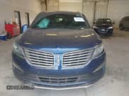 ✅ 2015 Lincoln MKC • VIN: 5LMTJ2AH4FUJ45854 • Lot: 43360293. Wystawiony na IAAI z przebiegiem 134 088 mil. Bezpłatny archiwum sprzedaży aukcyjnych z USA i szczegółowy raport historii pojazdu na DreamBid. Zdjęcie 12.