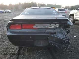 ✅ 2014 Dodge Challenger R/T Classic • VIN: 2C3CDYBT9EH293461 • Lot: 84539974. Wystawiony na Copart z przebiegiem Nie podano. Bezpłatny archiwum sprzedaży aukcyjnych z USA i szczegółowy raport historii pojazdu na DreamBid. Zdjęcie 6.