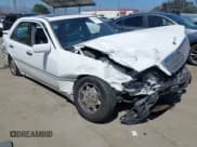 ✅ 2000 Mercedes-Benz C 230 Kompressor • VIN: WDBHA24GXYA833828 • Lot: 42304685. Wystawiony na IAAI z przebiegiem Nie podano. Bezpłatny archiwum sprzedaży aukcyjnych z USA i szczegółowy raport historii pojazdu na DreamBid. Zdjęcie 1.