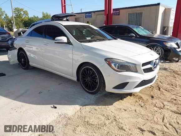 ✅ 2014 Mercedes-Benz CLA 250 • VIN: WDDSJ4GB2EN153340 • Lot: 43743089. Listed on IAAI with 56,362 mi. Free auction sales archive from the USA and detailed vehicle history report at DreamBid. Image 1.