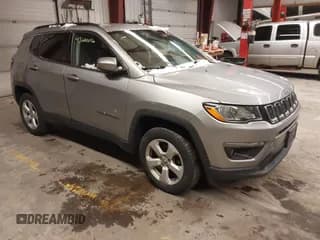 ✅ 2018 Jeep Compass Latitude • VIN: 3C4NJDBB4JT434631 • Lot: 43660016. Wystawiony na IAAI z przebiegiem 126 358 mil. Bezpłatny archiwum sprzedaży aukcyjnych z USA i szczegółowy raport historii pojazdu na DreamBid. Zdjęcie 1.