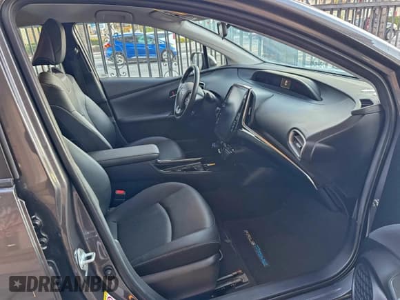 ✅ 2022 Toyota Prius XLE • VIN: JTDKAMFP9N3226187 • Lot: 95759295. Listed on Copart with 1,976 mi. Free auction sales archive from the USA and detailed vehicle history report at DreamBid. Image 5.