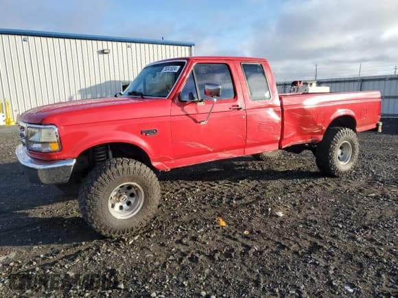 ✅ 1996 Ford F-150 • VIN: 1FTEX14N7TKA17710 • Lot: 76341824. Listed on Copart with 215,390 mi. Free auction sales archive from the USA and detailed vehicle history report at DreamBid. Image 1.